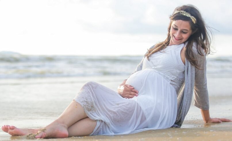 Flat 5% Off On Maternity Photoshoot in Goa by VsnapU