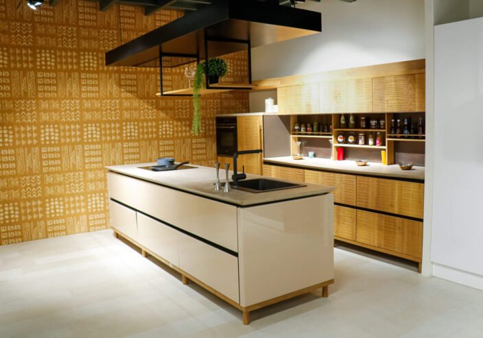 Stylish Modular Kitchen in Pune by Saviesa